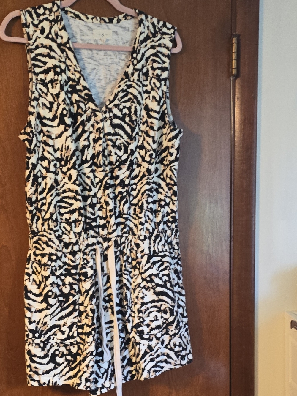 Lou & Grey Black and White Sleeveless Printed Romper with Drawstring